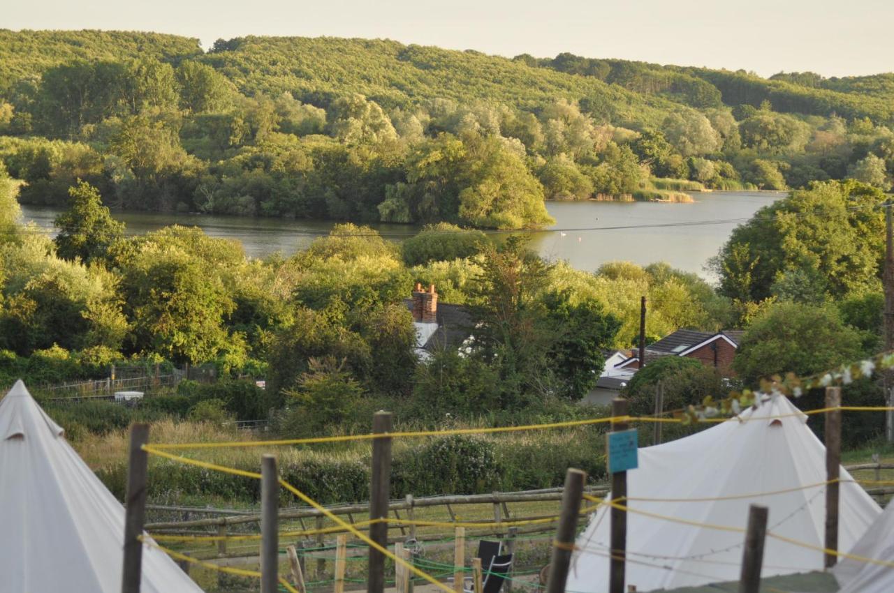 فندق Sturryفي  Walnut Tree Glamping المظهر الخارجي الصورة